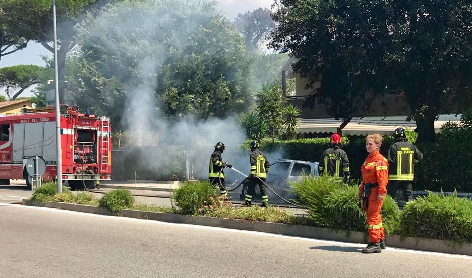 Auto incendiata a Tirrenia, cosa possono fare i volontari antincendio boschivo??